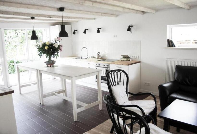 پانسیون Sakà Vacation House