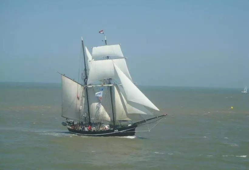 ペンション T Valkennestje