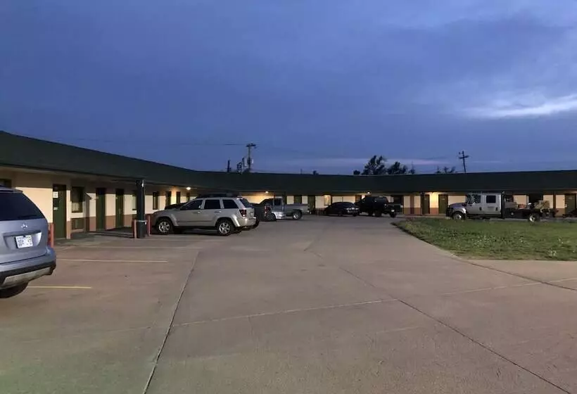 Retkeilymaja Greensburg Inn