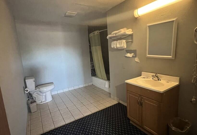 Общежитие Greensburg Inn