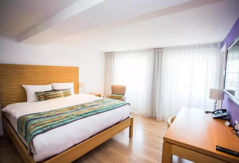 Retkeilymaja Guest House Le Charlot