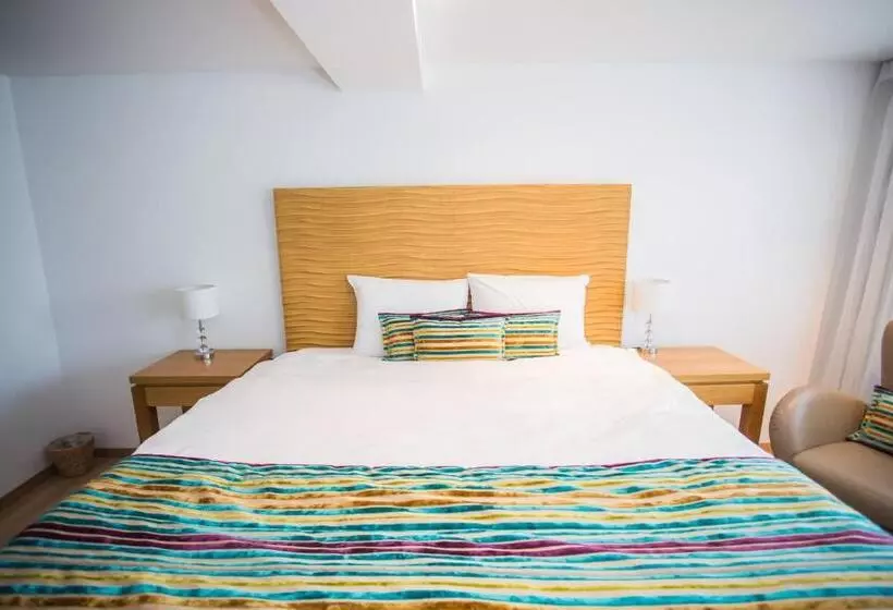 Retkeilymaja Guest House Le Charlot