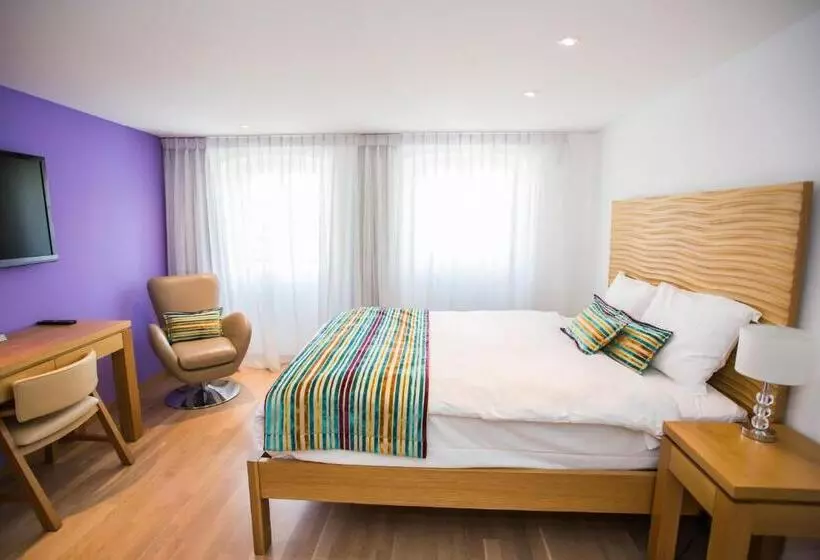 Retkeilymaja Guest House Le Charlot