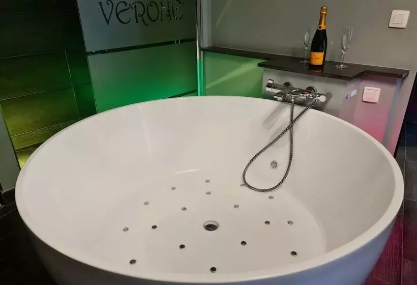 هتل L écrin Des Vennes   Liège Centre