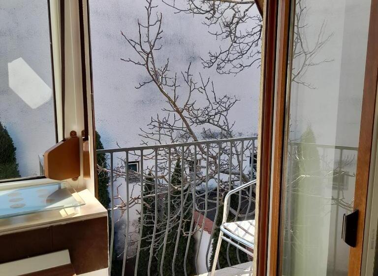 Pannonia Rooms And Apartments