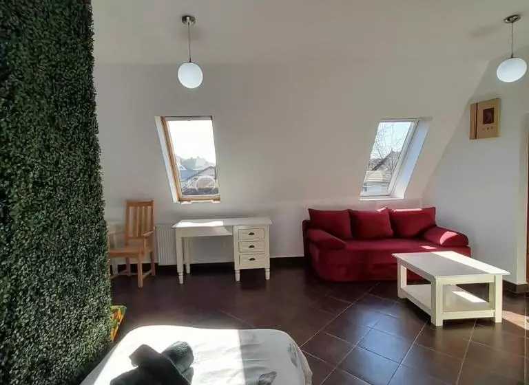 Pannonia Rooms And Apartments