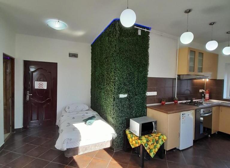 Pannonia Rooms And Apartments