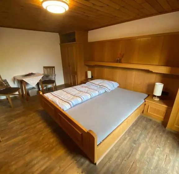 ペンション Landhaus Aigner