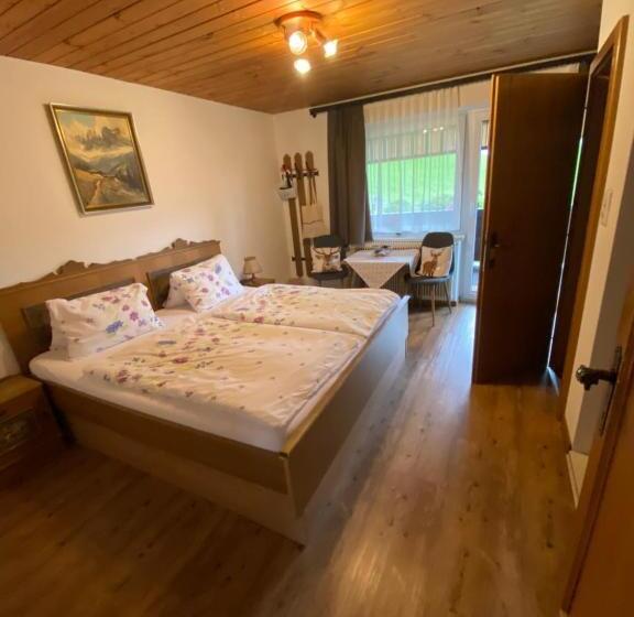 ペンション Landhaus Aigner