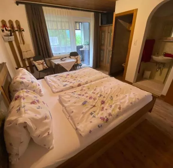 ペンション Landhaus Aigner