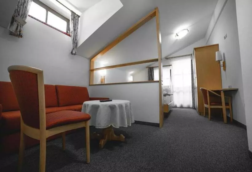 Majatalo Landhaus Neumayr