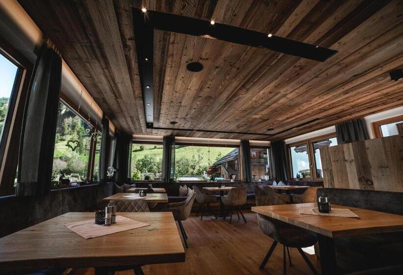 بنسيون Landhaus Neumayr