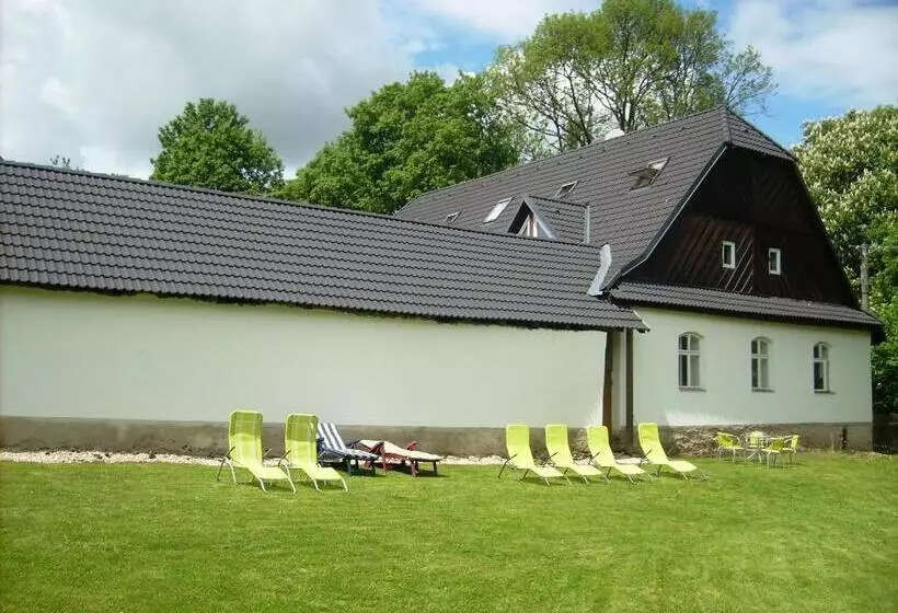 Majatalo Penzion U Dvojice