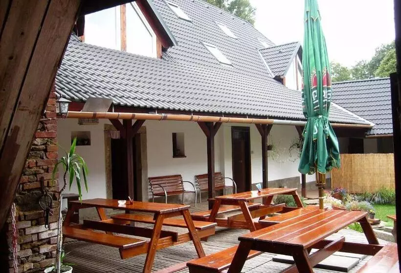 Majatalo Penzion U Dvojice