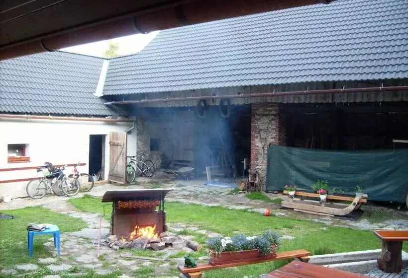 Majatalo Penzion U Dvojice