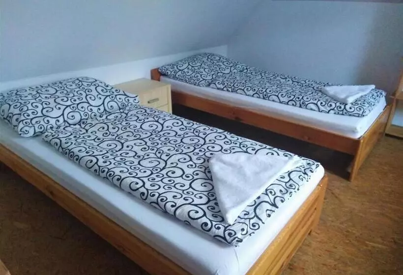 Majatalo Penzion U Dvojice