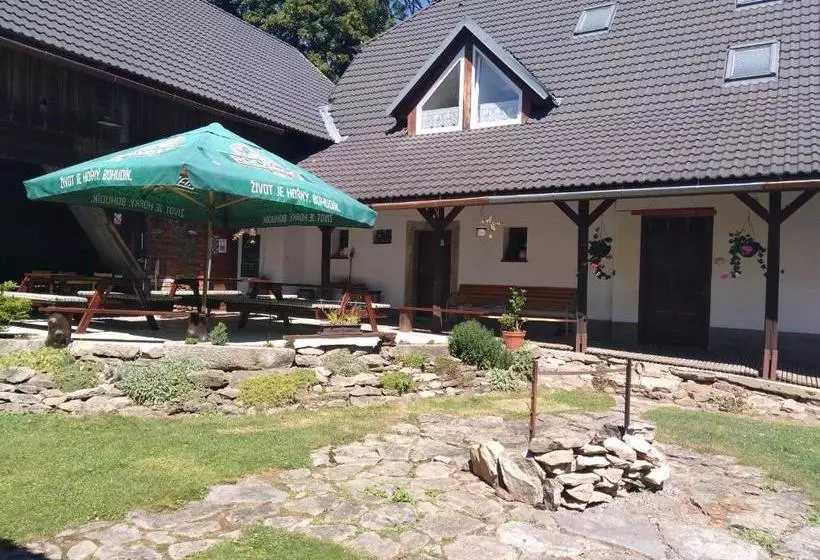 Majatalo Penzion U Dvojice