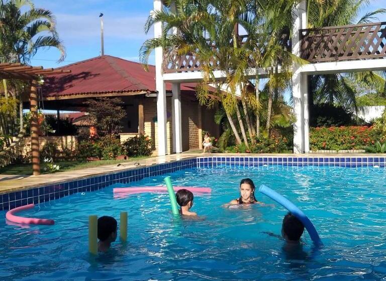 پانسیون Pousada Coral De Fogo