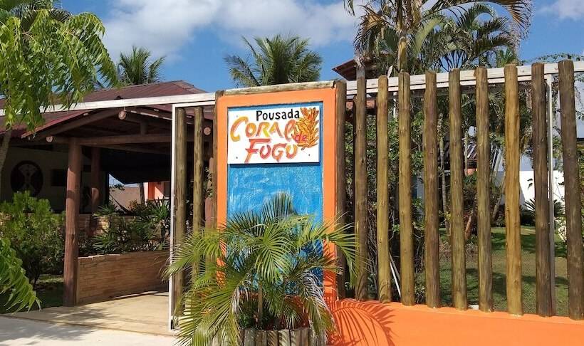 پانسیون Pousada Coral De Fogo