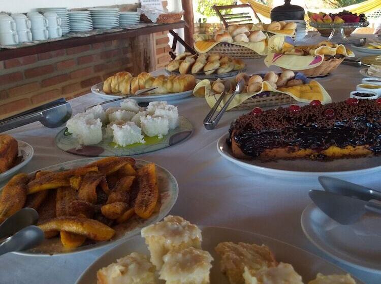 پانسیون Pousada Coral De Fogo