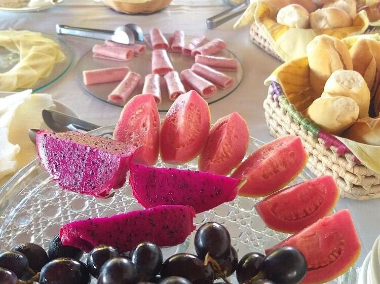 پانسیون Pousada Coral De Fogo