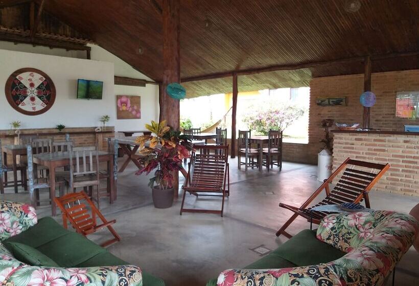 پانسیون Pousada Coral De Fogo