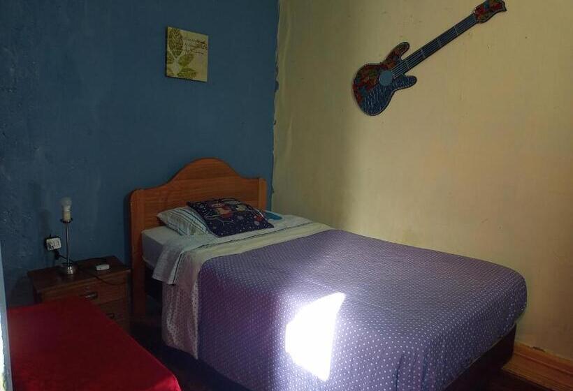 هاستل Hostal Del Gato