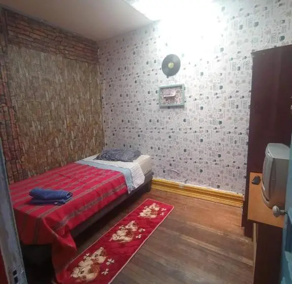 هاستل Hostal Del Gato