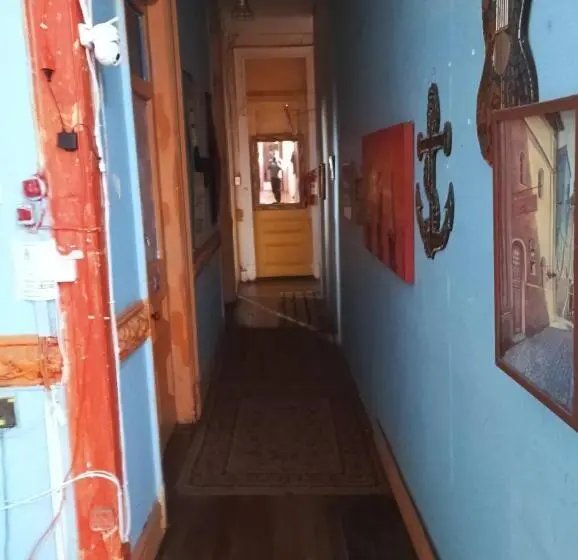 هاستل Hostal Del Gato
