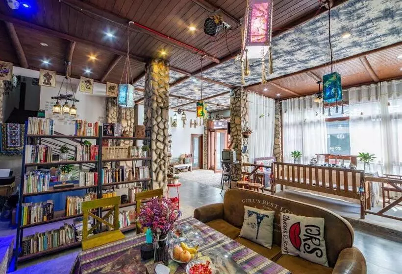 Retkeilymaja Zhangjiajie Highlights Guesthouse