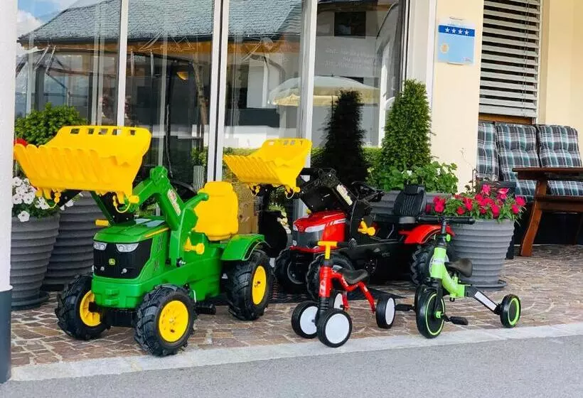 Apart Hotel Aurora Fiss