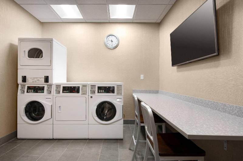 فندق Courtyard By Marriott Loveland Fort Collins