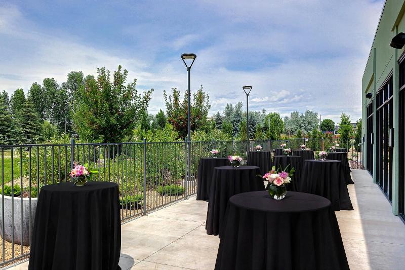 فندق Courtyard By Marriott Loveland Fort Collins