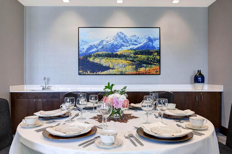 فندق Courtyard By Marriott Loveland Fort Collins