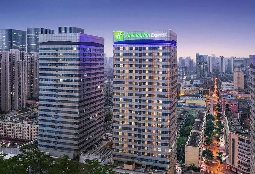 هتل Holiday Inn Express Chengdu North Railway Station, An Ihg