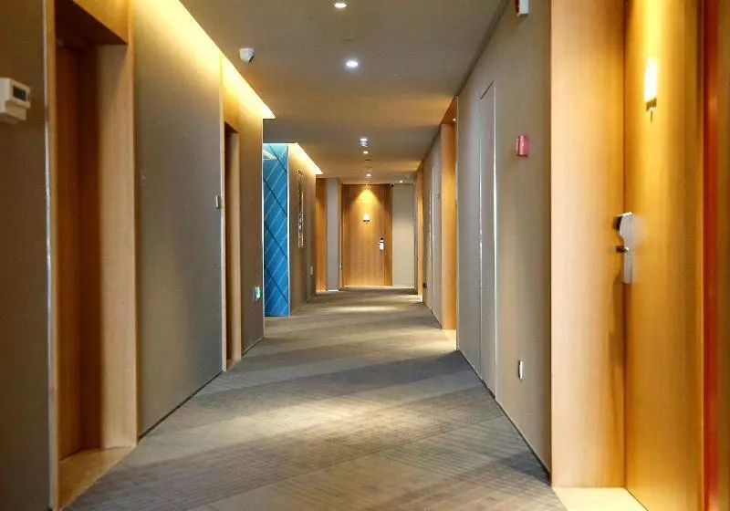 هتل Holiday Inn Express Chengdu North Railway Station, An Ihg