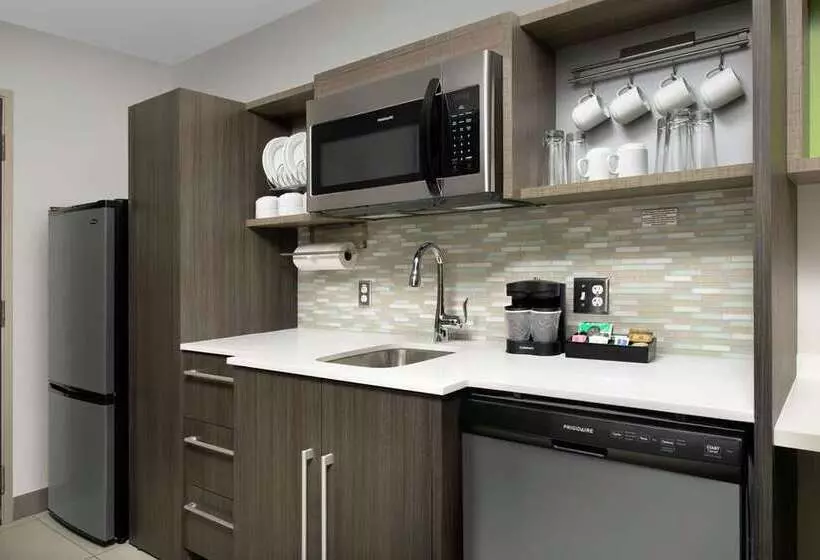 هتل Home2 Suites By Hilton Phoenix Airport South