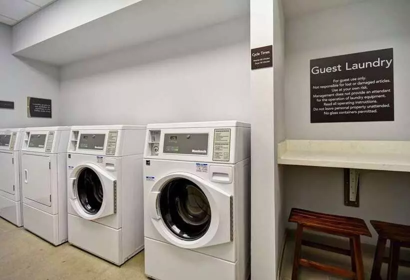 هتل Homewood Suites By Hilton Greenville Downtown