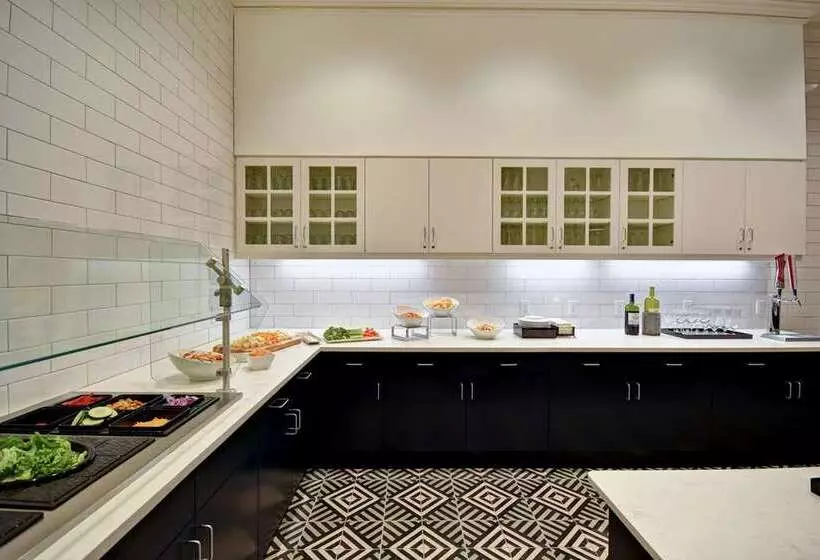 هتل Homewood Suites By Hilton Greenville Downtown