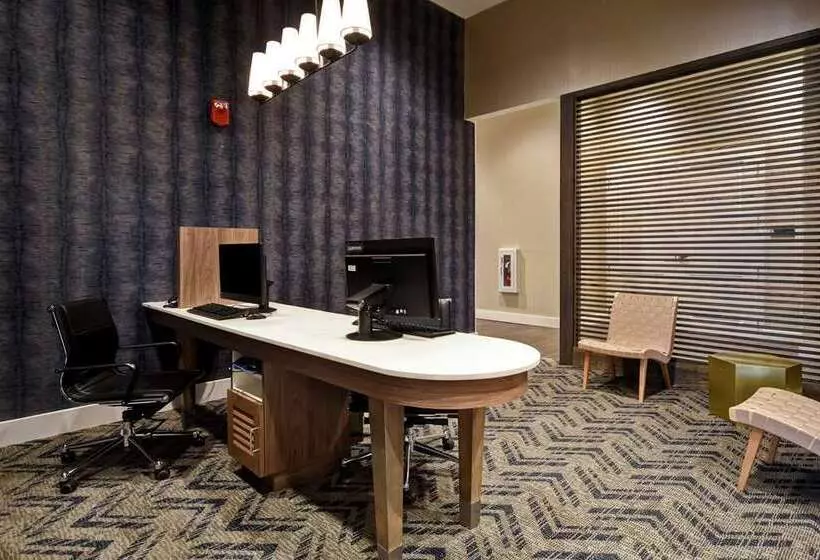 هتل Homewood Suites By Hilton Greenville Downtown