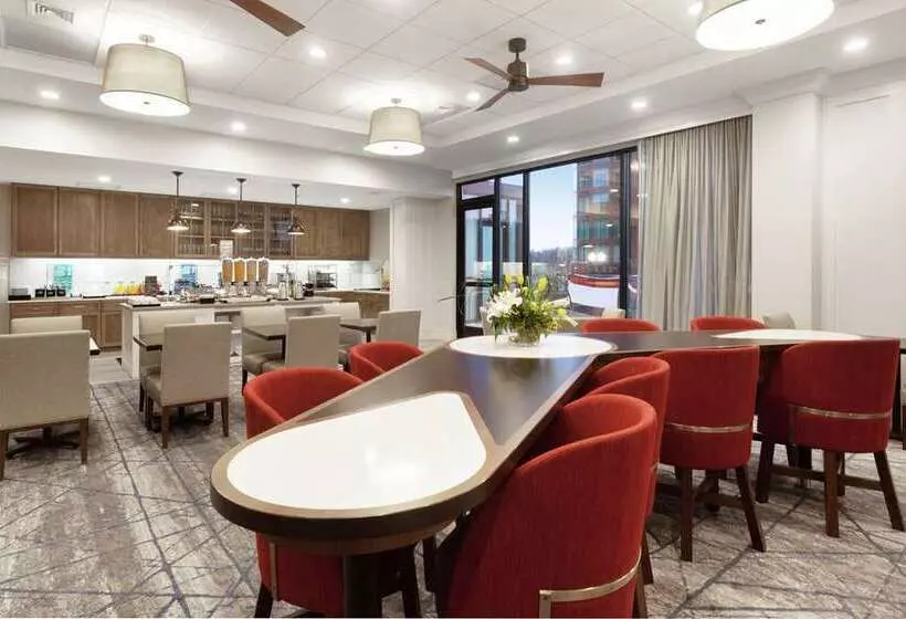 هتل Homewood Suites By Hilton Providence Downtown