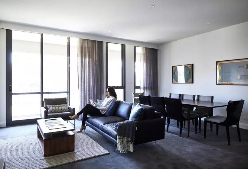 호텔 Knightsbridge Canberra