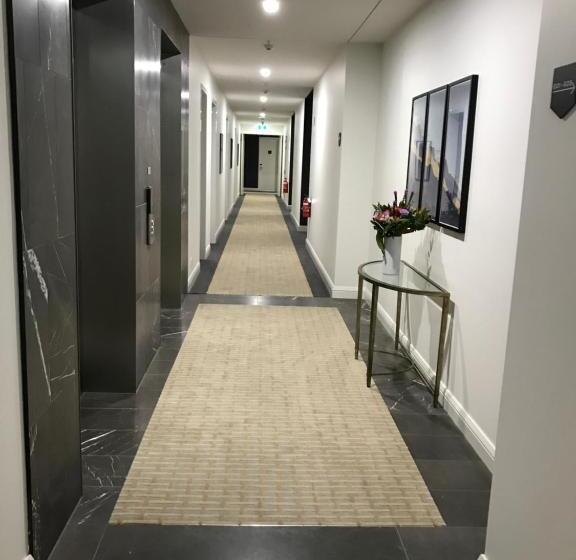 Hotel Knightsbridge Canberra