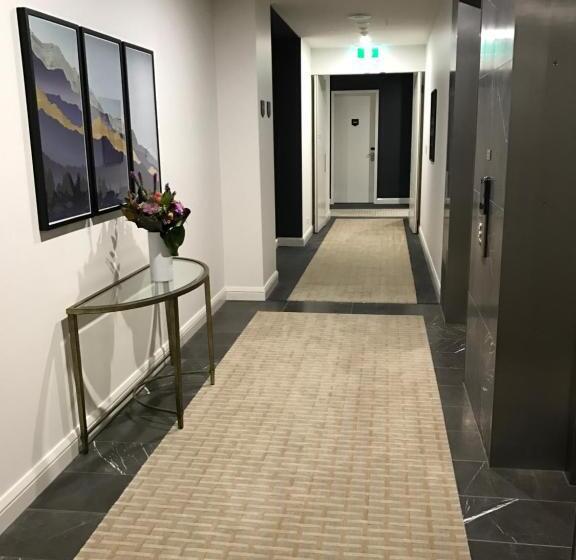 Hotel Knightsbridge Canberra