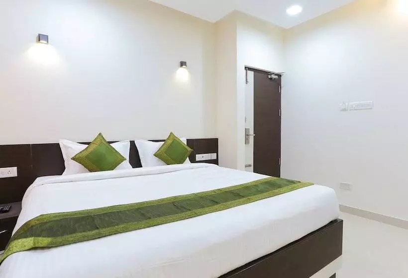 هتل Super Townhouse Majestic Inn