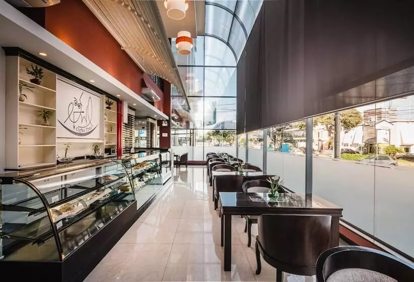 Hotelli Nobility Grand