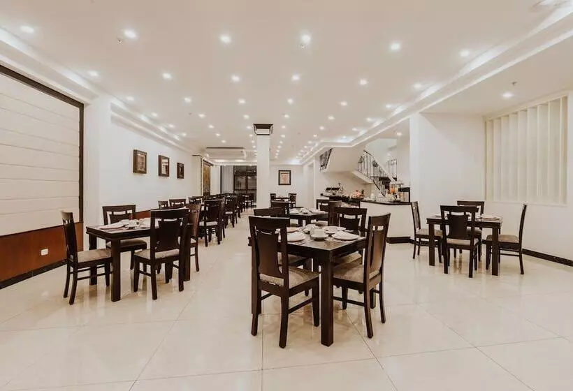 Hotelli Nobility Grand