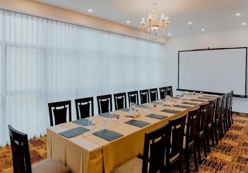 호텔 Nobility Grand