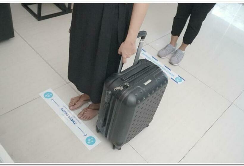 Hotel Reddoorz @ Jalan Biak Roxy Jakarta