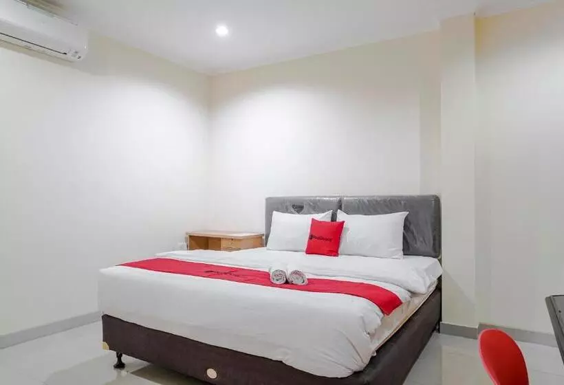 Hotelli Reddoorz @ Jalan Biak Roxy Jakarta